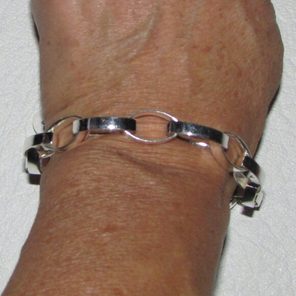Silver Wide Pointed Oval Link Toggle Bracelet - NEW - Picture 7 of 9
